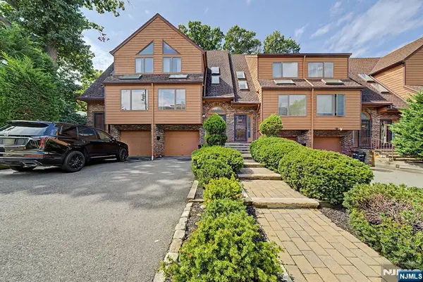 486 West Street, Fort Lee, NJ 07024