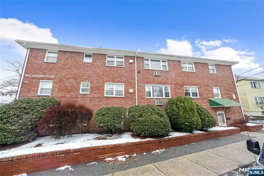 201 Oakdene Place C00E2, Cliffside Park, NJ 07010 - #3