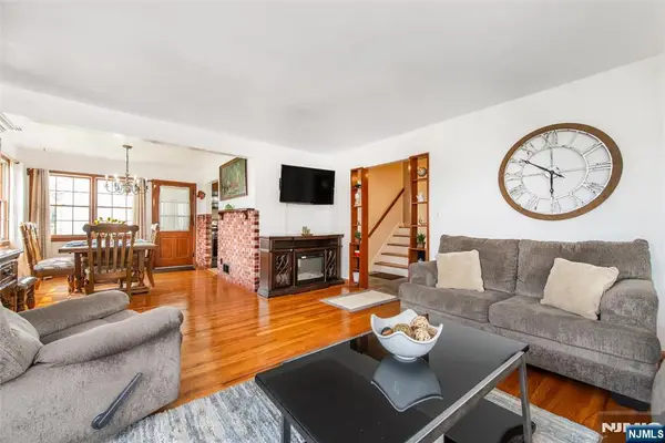 153 Lower Notch Road, Little Falls, NJ 07424