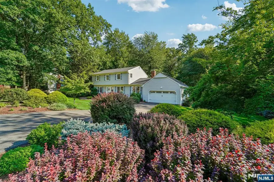 30 Arlton Avenue, Allendale, NJ 07401 - #3