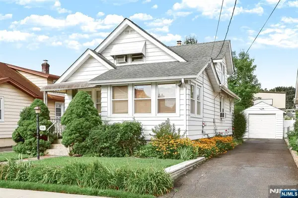 5-10 Hartley Place, Fair Lawn, NJ 07410
