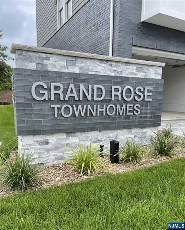 23 Legion Drive 104, Cresskill, NJ 07626