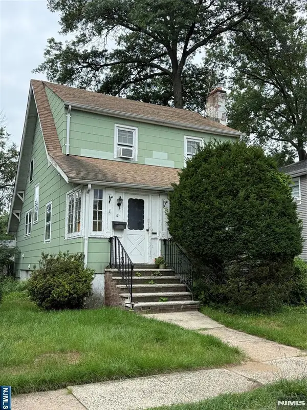 41 Westervelt Place, Westwood, NJ 07675