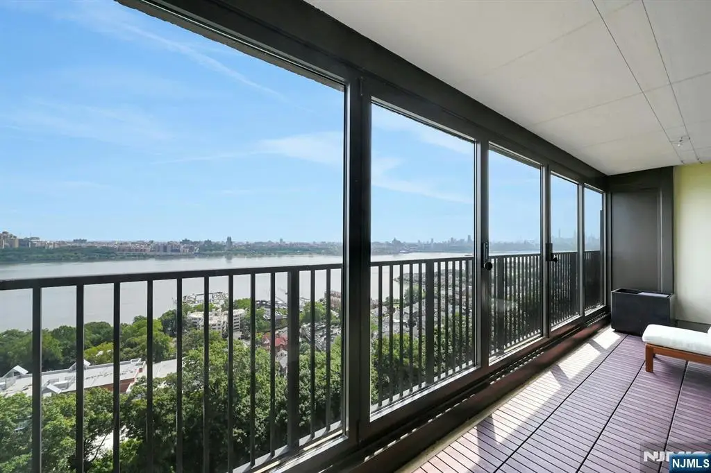 3 Horizon Road 1030, Fort Lee, NJ 07024 - #1