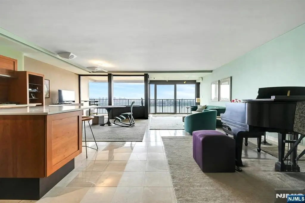 3 Horizon Road 1033, Fort Lee, NJ 07024 - #1