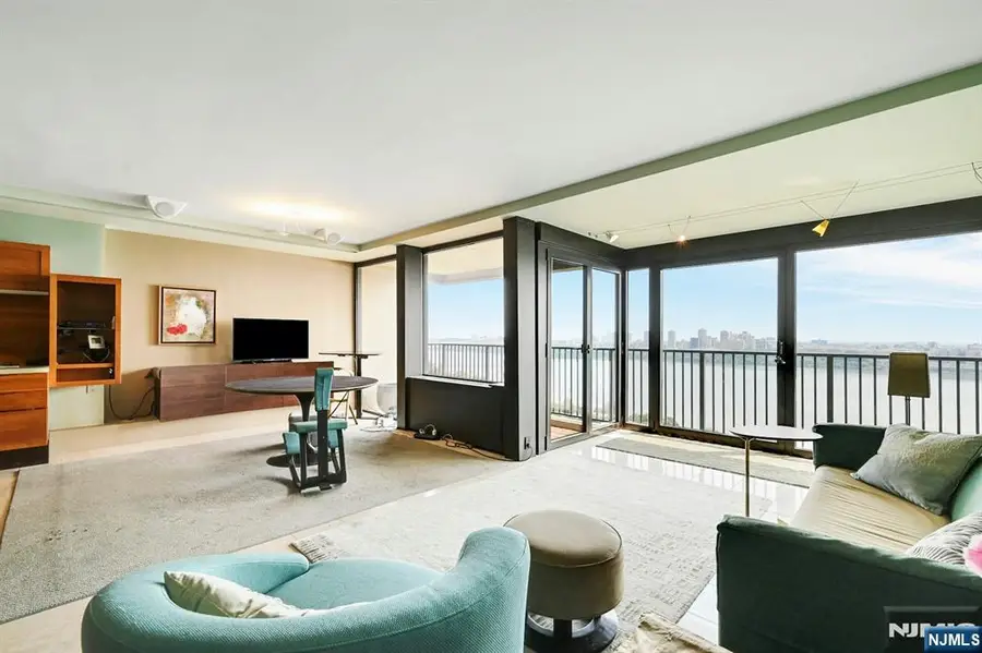 3 Horizon Road 1033, Fort Lee, NJ 07024 - #3