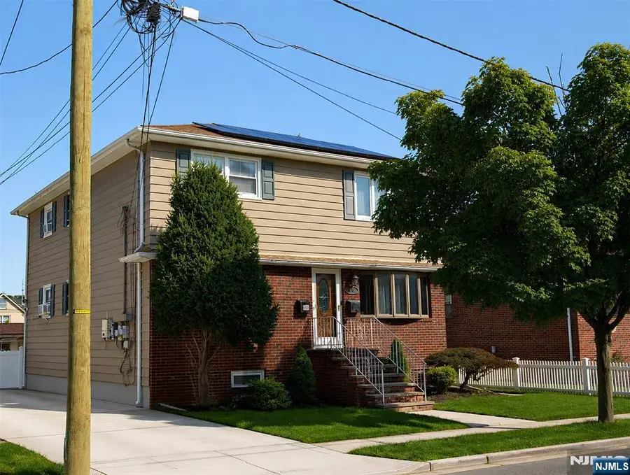 226 Irving Place, Lyndhurst, NJ 07071 - #2