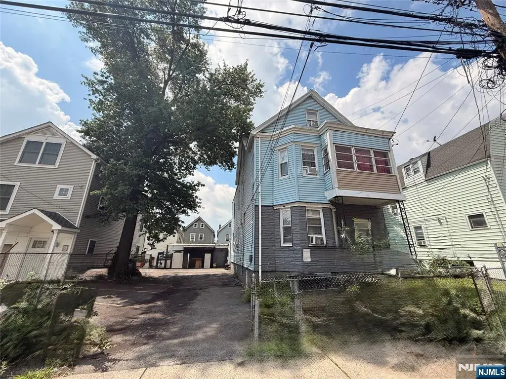 190 Taylor Street, Orange, NJ 07050 - #1