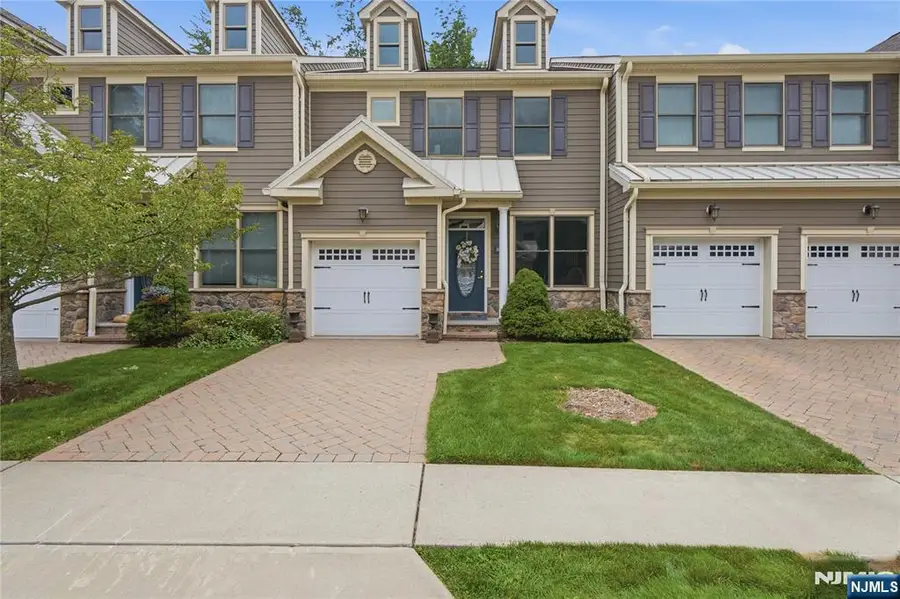 1005 Whitney Lane, Allendale, NJ 07401 - #2