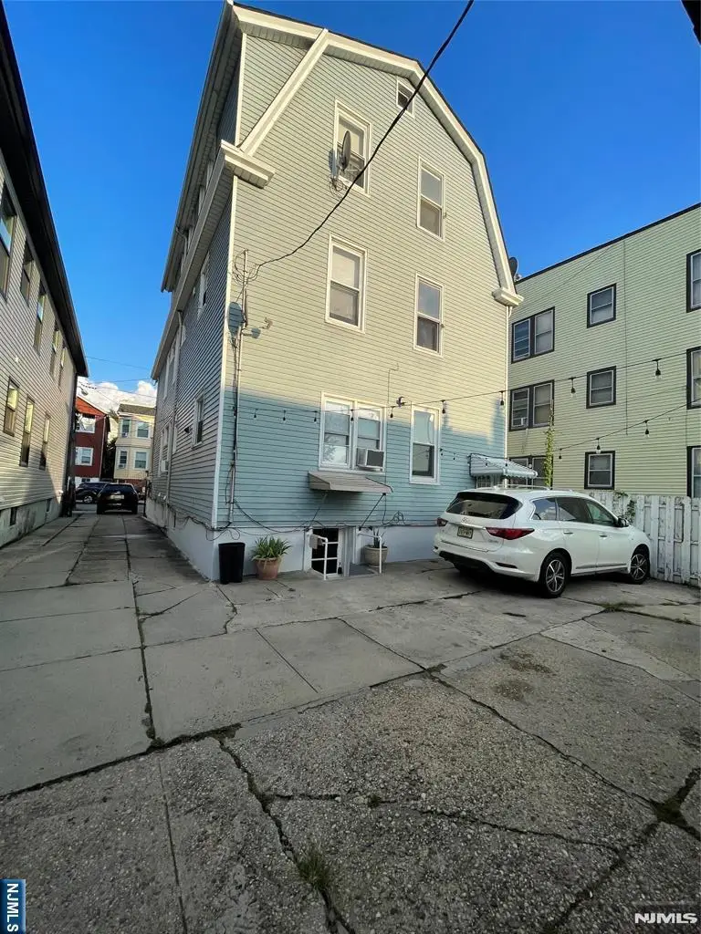 13 WINDSOR Street, Kearny, NJ 07032 - #2