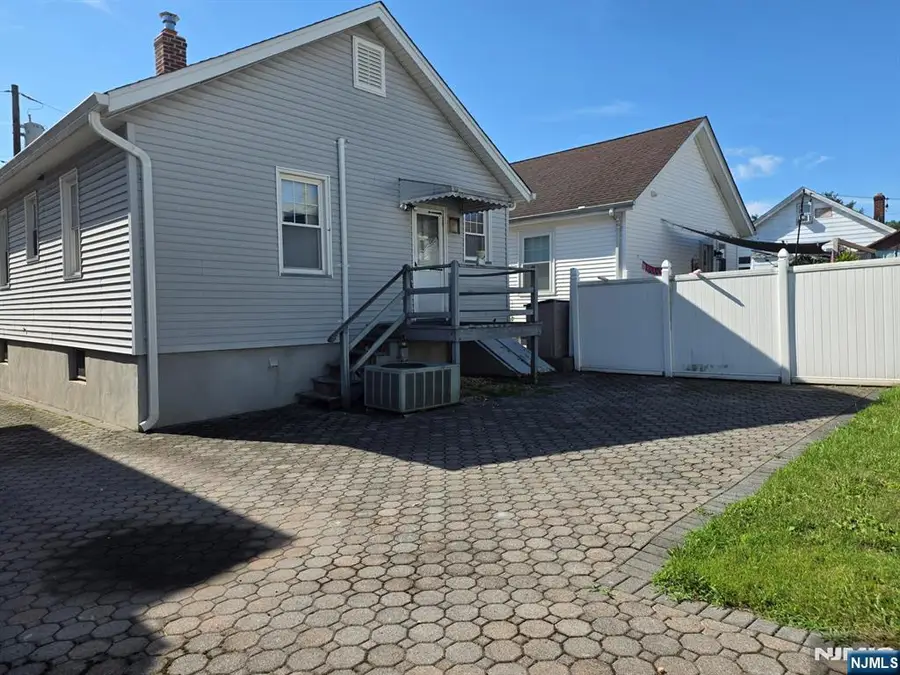 9 Hillside Place, North Arlington, NJ 07031 - #3