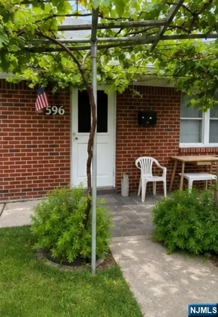 596 River Road, New Milford, NJ 07646