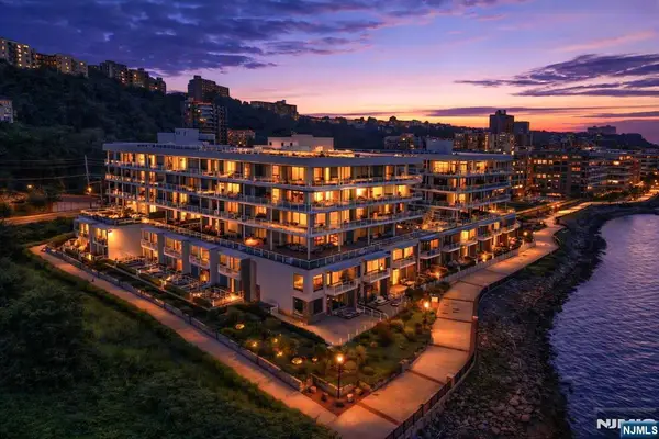 3 Somerset Lane x307, Edgewater, NJ 07020