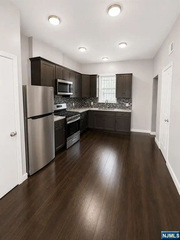 279 N 6th Street, Newark, NJ 07107 - #2