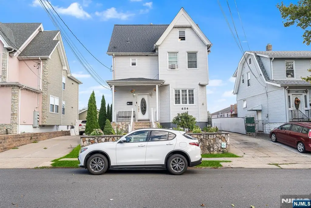 656 Devon Street, Kearny, NJ 07032 - #1