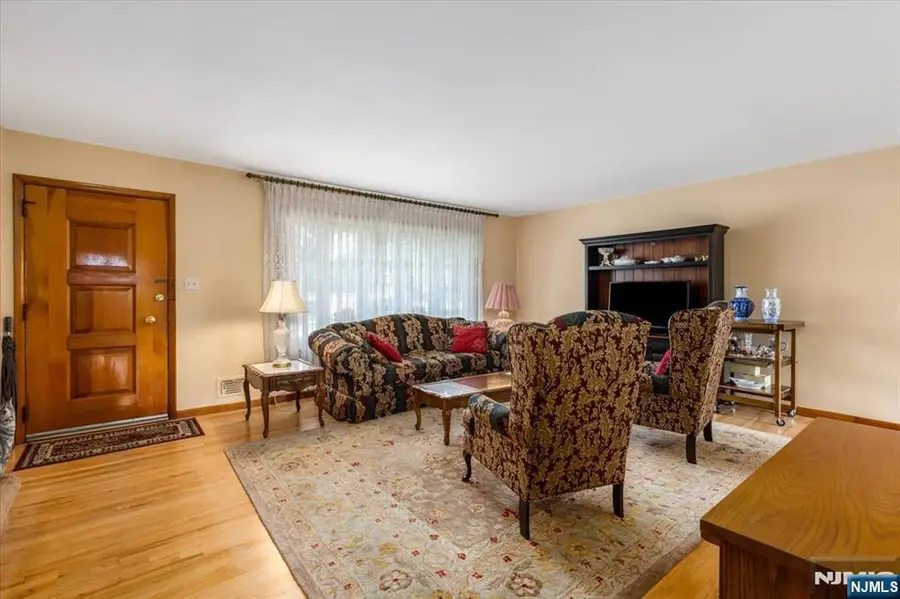 11 Landis, Clifton, NJ 07013 - #2