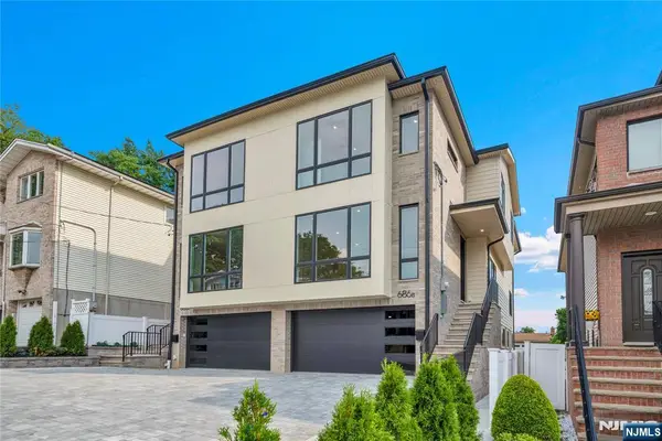 686 Probst Avenue B, Fairview, NJ 07022