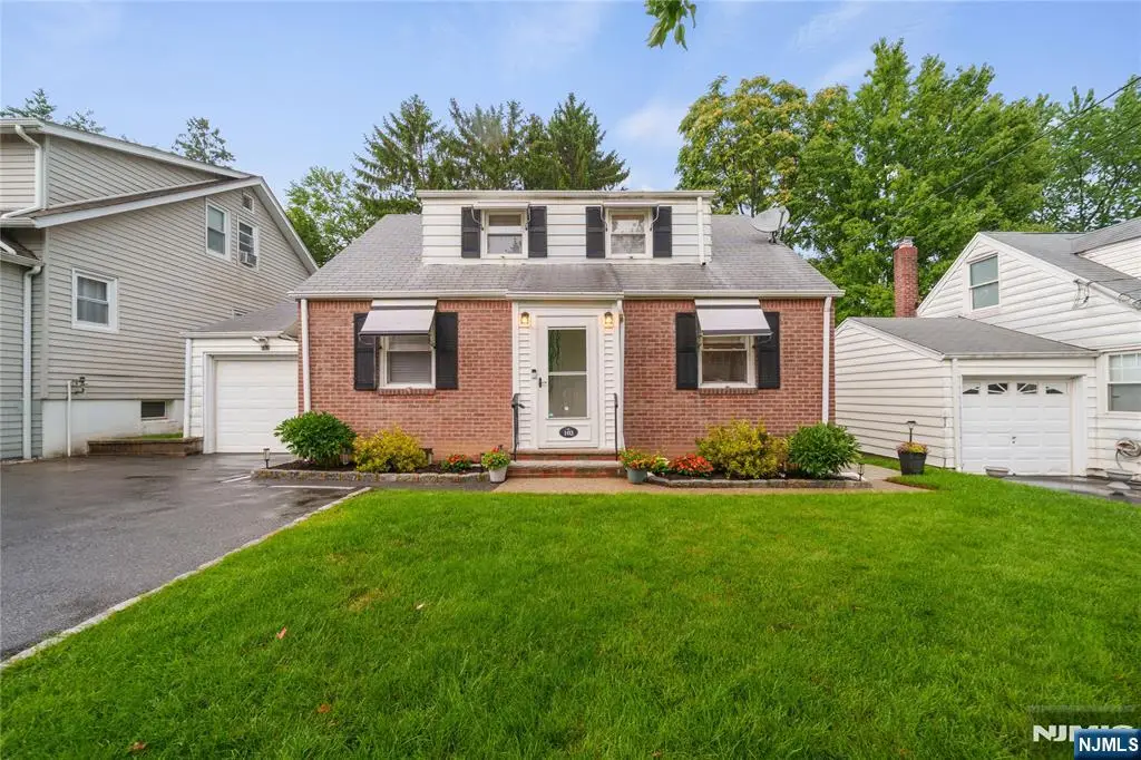 102 Sherwood Street, Clifton, NJ 07013 - #1