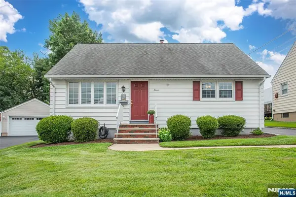 11 Susan Court, Clifton, NJ 07012