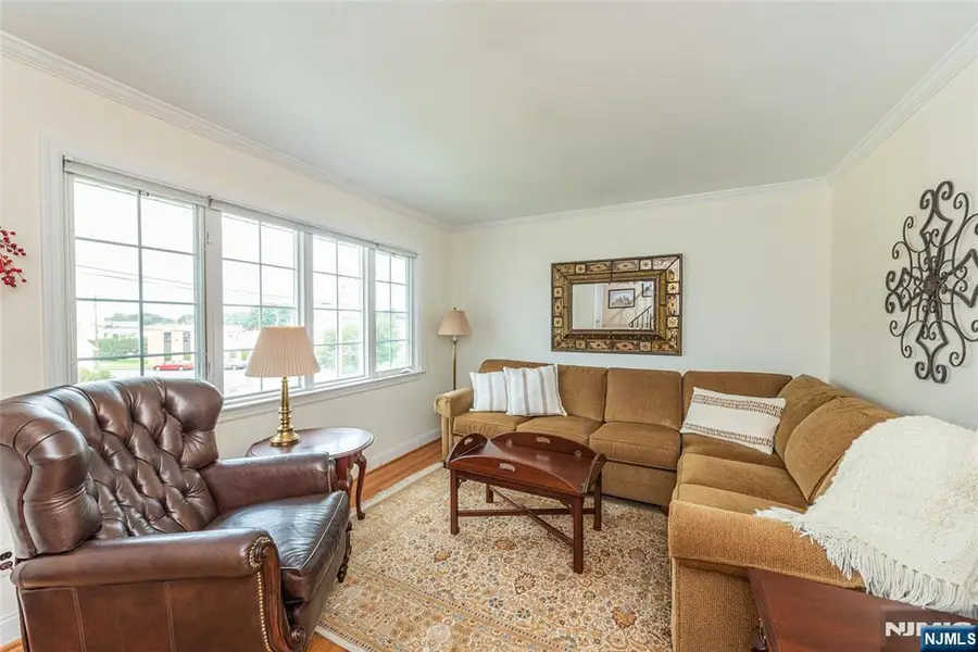 11 Susan Court, Clifton, NJ 07012 - #3
