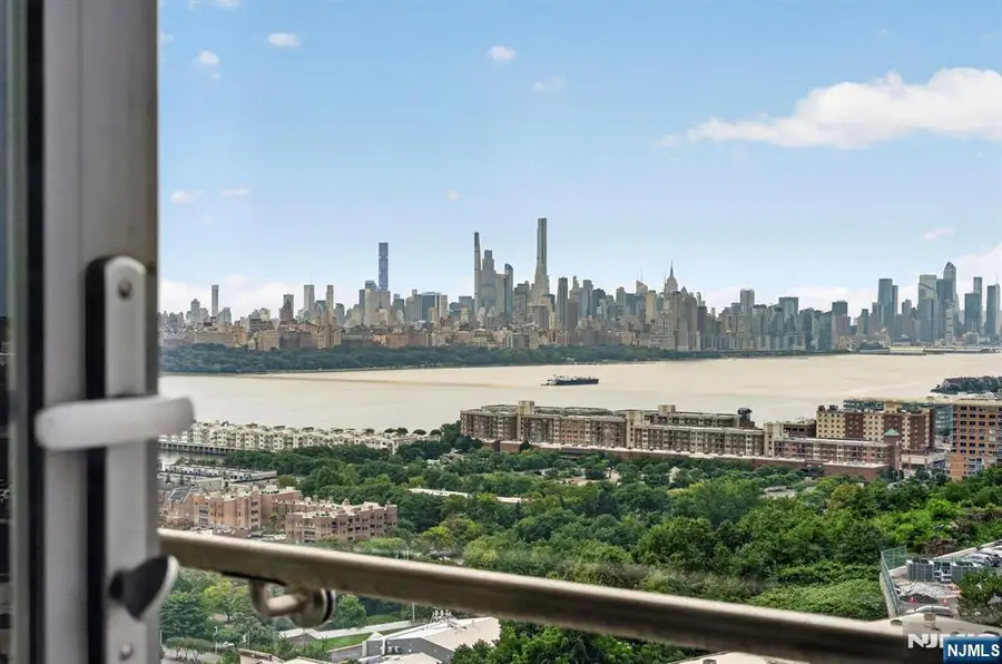 320 Adolphus Avenue 611, Cliffside Park, NJ 07010 - #2
