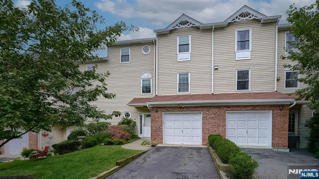 42 Bowfell Court, Wayne, NJ 07470 - #1