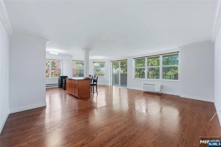 200 Grand Cove Way 4J, Edgewater, NJ 07020 - #2