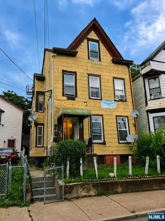 165 Pearl Street, Paterson, NJ 07501