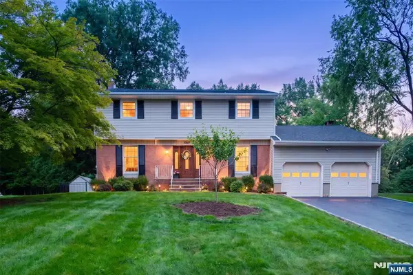 8 Cedar Lane, Roseland, NJ 07068