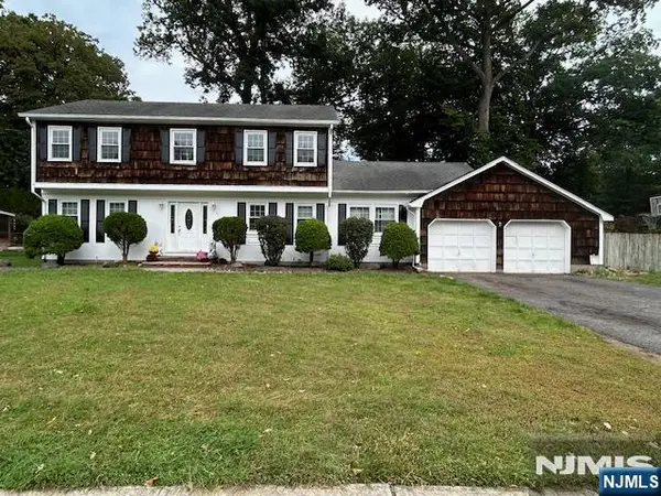 60 Greenrale Avenue, Wayne, NJ 07470