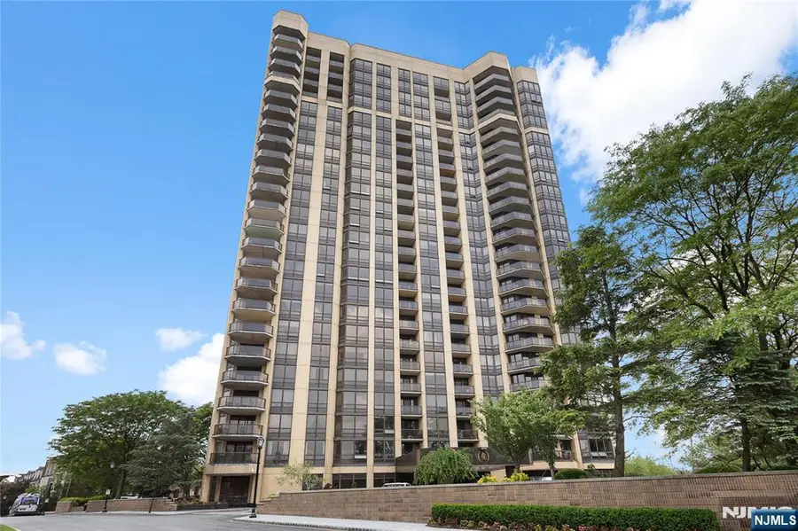 900 Palisade Avenue 6G, Fort Lee, NJ 07024 - #2