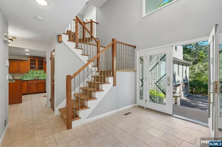 628 Omaha Way, Franklin Lakes, NJ 07417 - #3