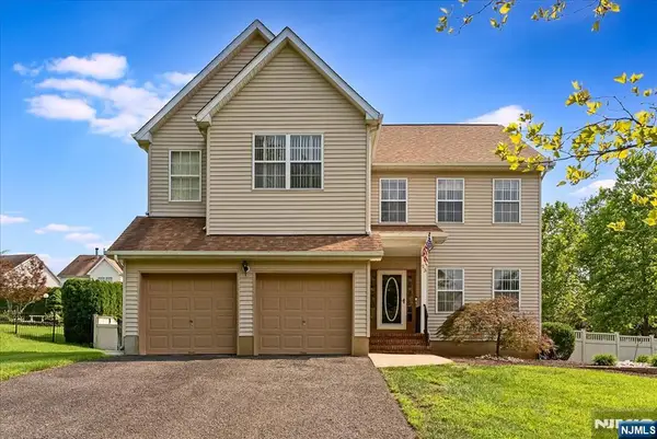 23 Crescent Road, Old Bridge, NJ 08857