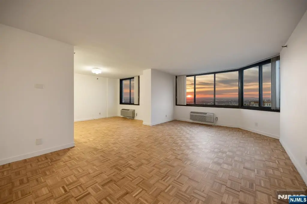 1265 15th Street 14C, Fort Lee, NJ 07024 - #1