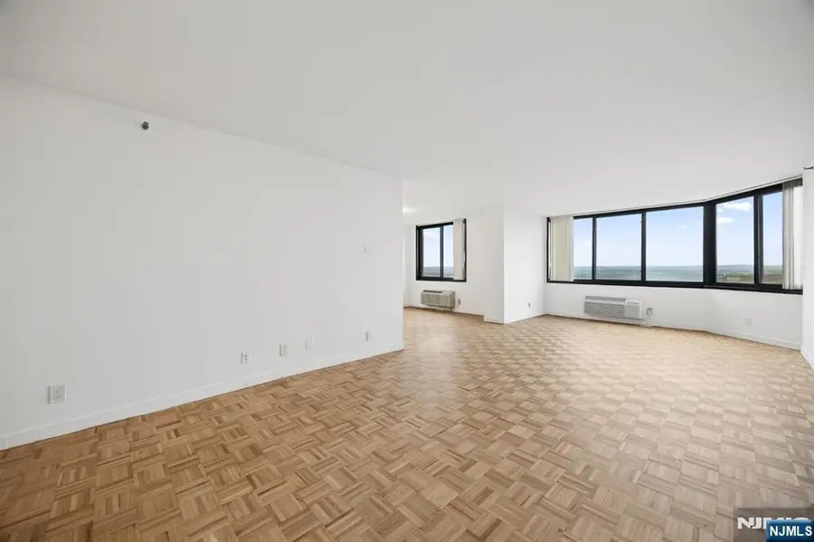 1265 15th Street 14C, Fort Lee, NJ 07024 - #3