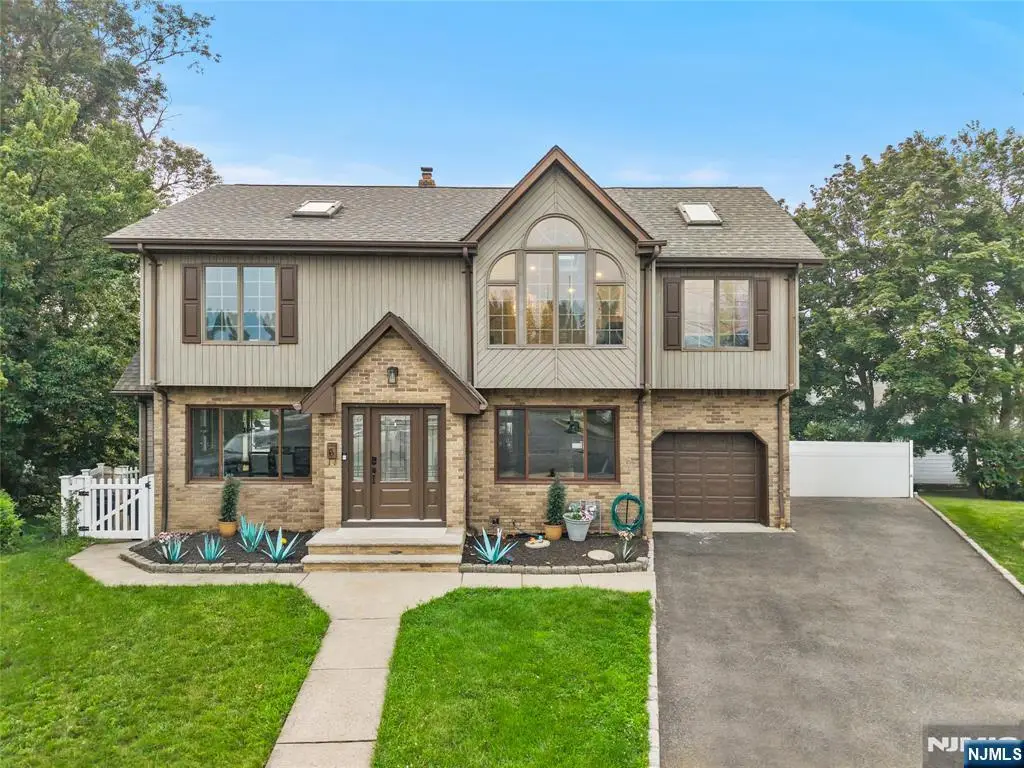 6 Tyler Court, Clifton, NJ 07012 - #1
