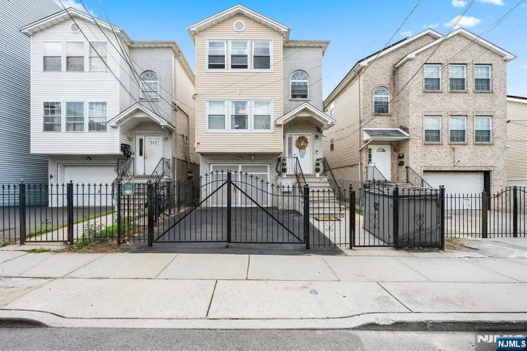 725 19th Street, Newark, NJ 07103 - #1