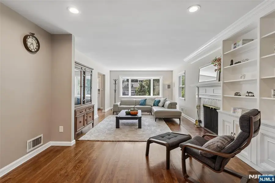 251 Brookmere Court, Ridgewood, NJ 07450 - #2