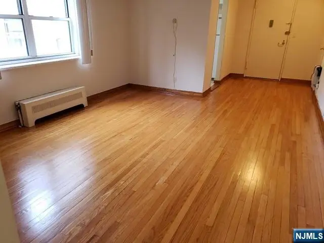 2205 N Central Road 5B, Fort Lee, NJ 07024 - #3