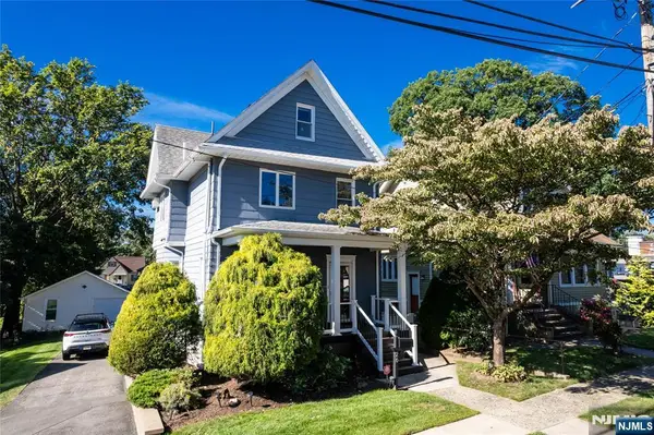 20 Twain Place, Clifton, NJ 07013