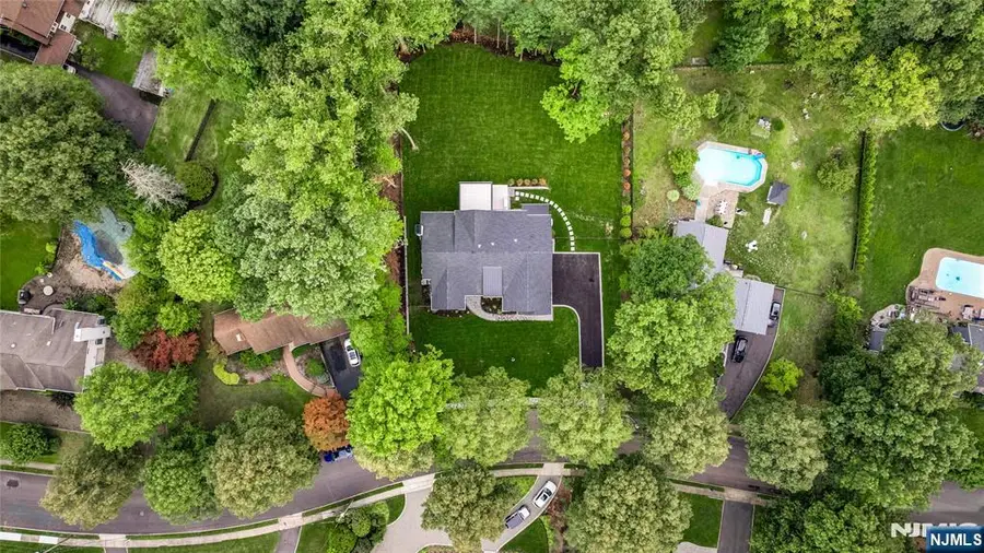 19 Dearborn Drive, Old Tappan, NJ 07675 - #3