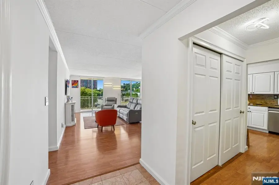 1055 River Road 312, Edgewater, NJ 07020 - #3