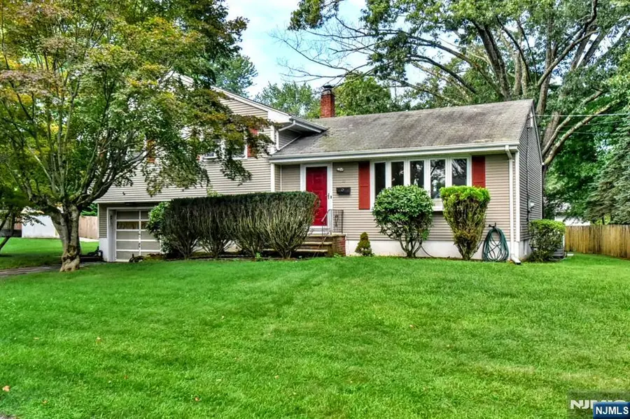 11 Kenyon Court, Norwood, NJ 07648 - #2