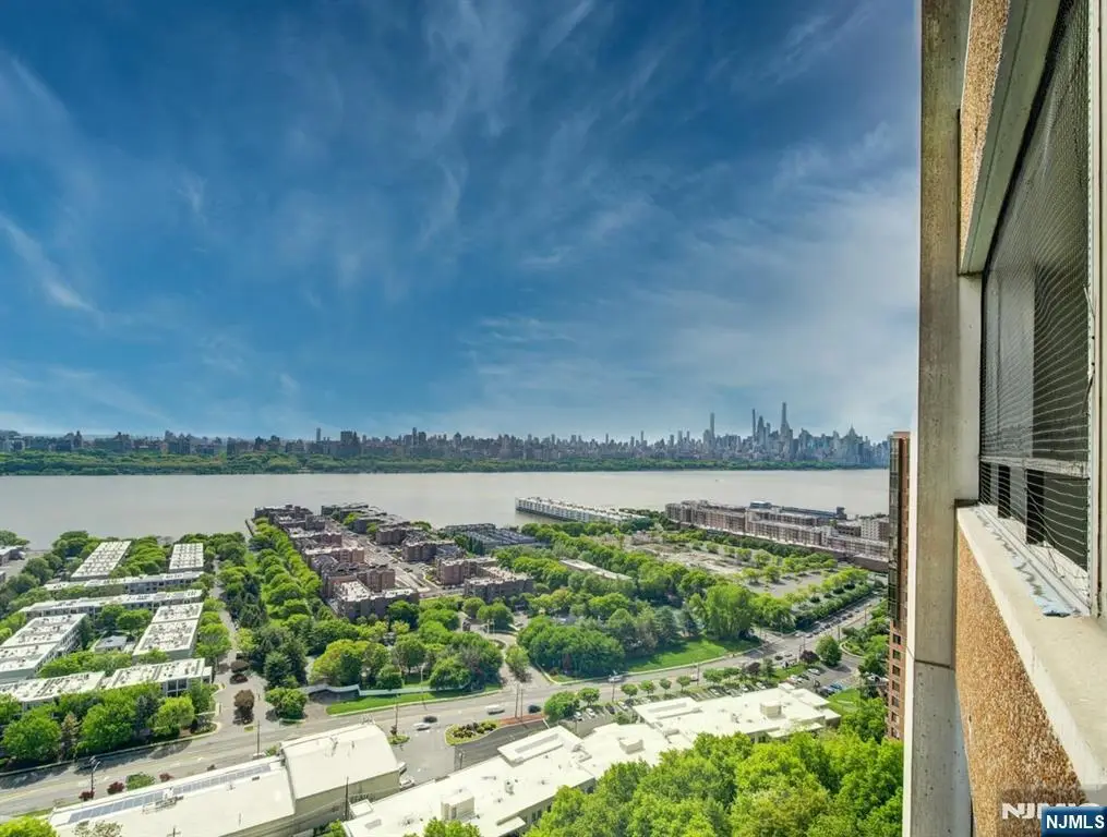 250 Gorge 21B, Cliffside Park, NJ 07010 - #1
