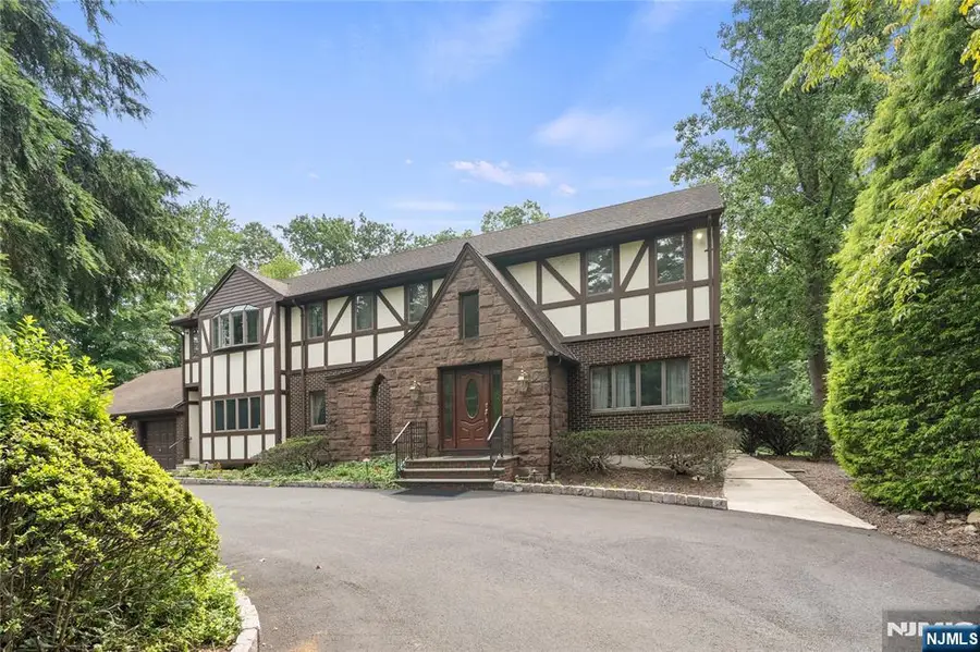 81 Old Tappan Road, Old Tappan, NJ 07675 - #3