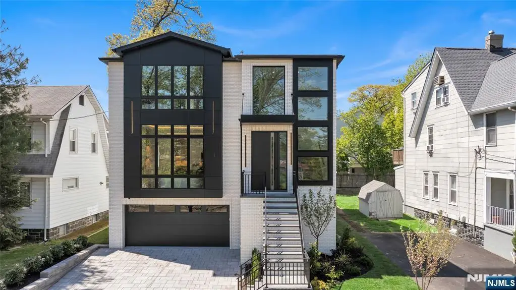 1077 Abbott Boulevard, Fort Lee, NJ 07024 - #1