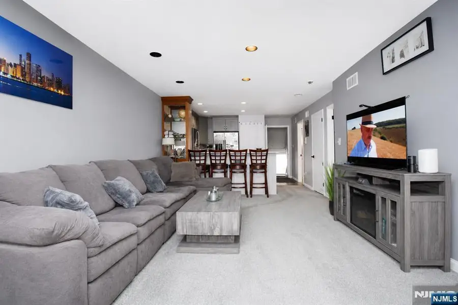 820 Topsail Lane, Secaucus, NJ 07094 - #3