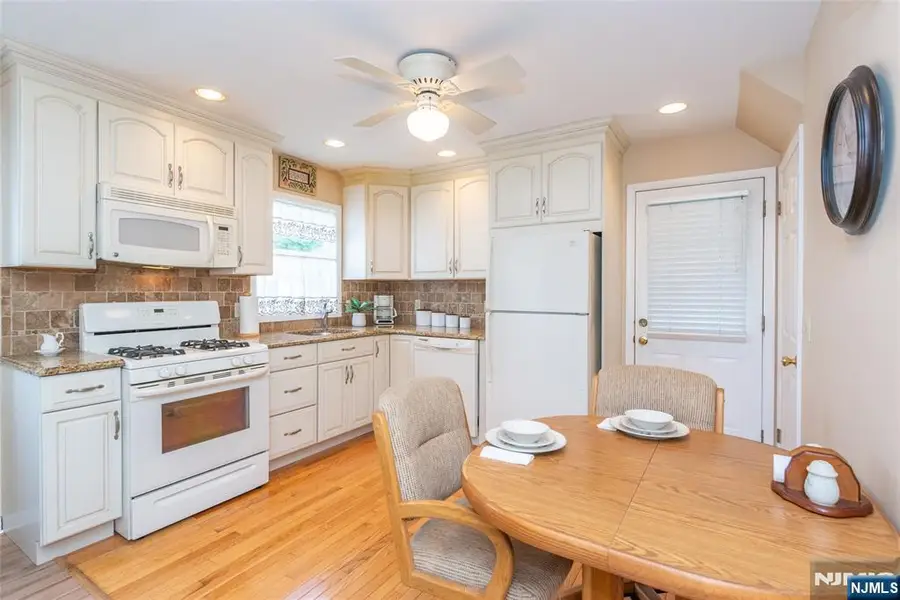36 Olga B Terrace, Clifton, NJ 07013 - #3
