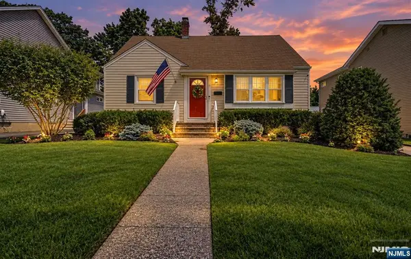 91 Lynwood Road, Verona, NJ 07044
