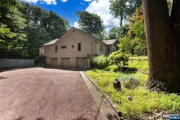 20 Parker Place, Upper Saddle River, NJ 07458